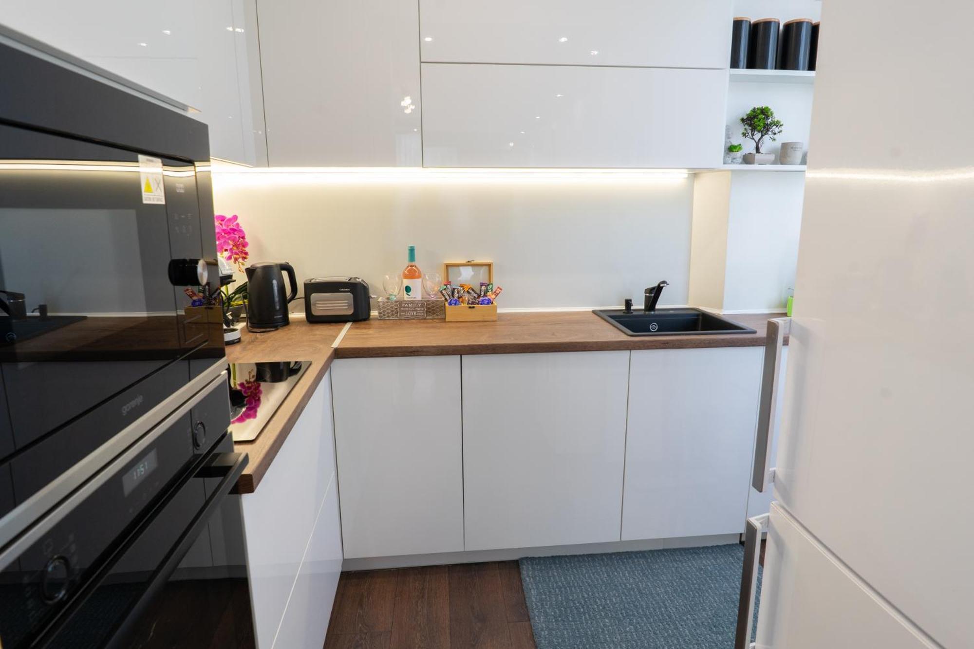 Luxury 2 Bedroom Apartment In Central Varna Exterior photo